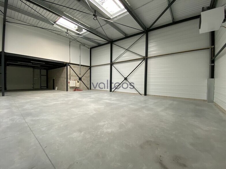Light Industrial in Toulouse for sale - Building Photo - Image 3 of 6