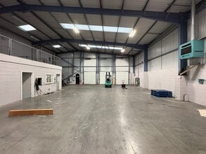 Earlsway, Gateshead to rent Interior Photo- Image 2 of 8