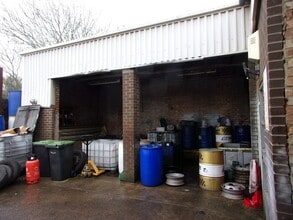Stannetts, Basildon to rent Building Photo- Image 2 of 3