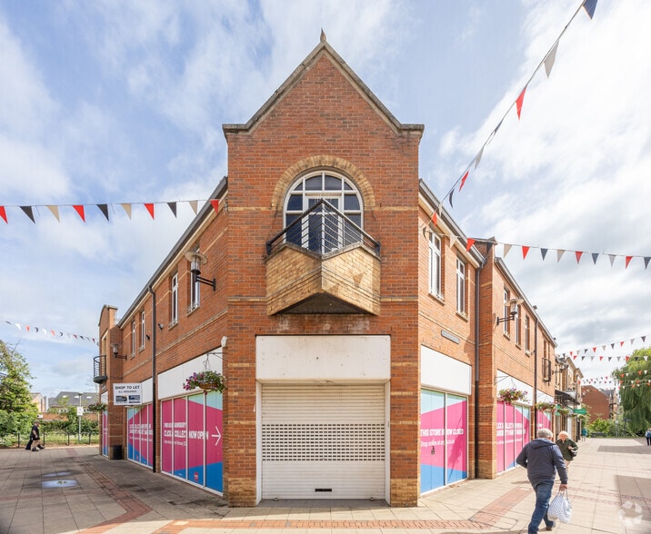 St. Marys Pl, Market Harborough to rent - Building Photo - Image 3 of 3