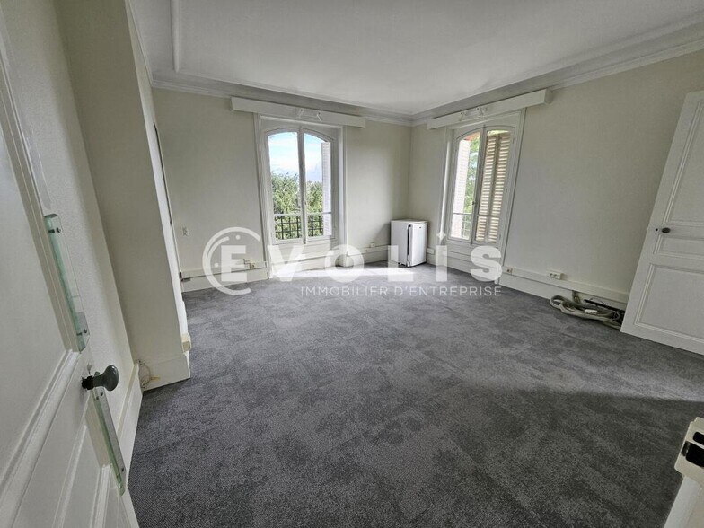 Office in Bourg La Reine to rent - Interior Photo - Image 2 of 20