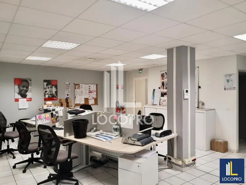 Office in Marseille to rent Interior Photo- Image 1 of 6