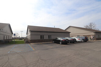 3469 E Grand River Ave, Howell, MI for rent Building Photo- Image 1 of 2