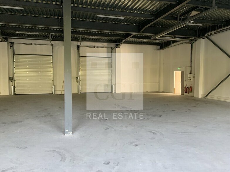 27 Chemin Des Peupliers, Dardilly to rent - Interior Photo - Image 3 of 15
