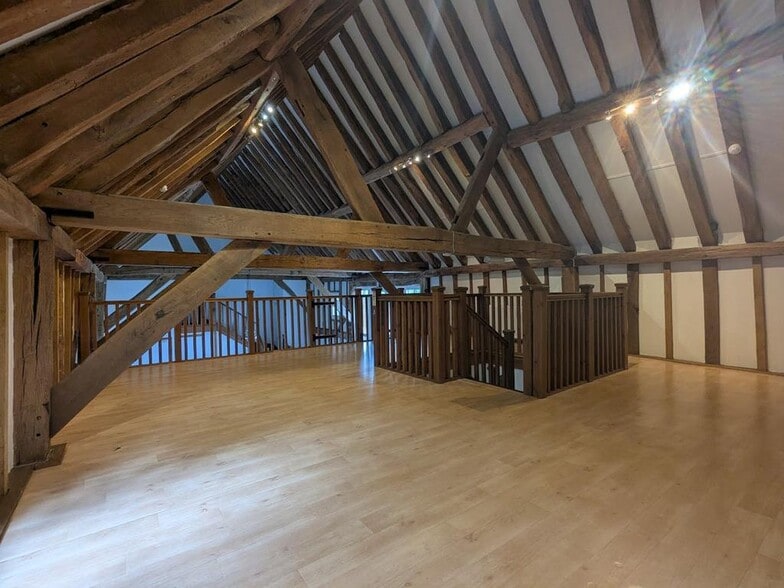 Coles Lane, Ockley to rent - Building Photo - Image 3 of 8