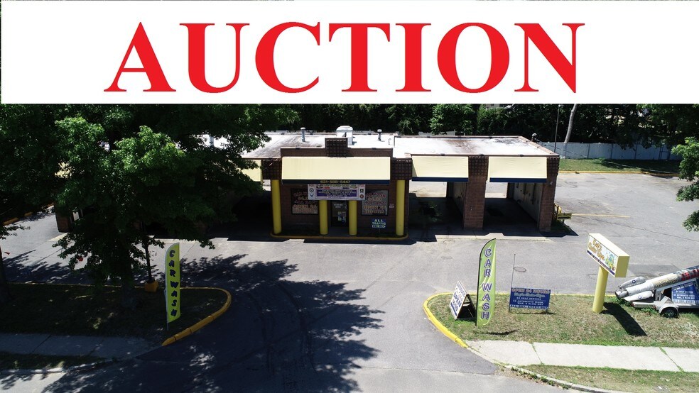 121 Mark Tree Rd, Centereach 11720 UK