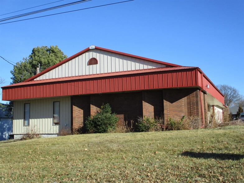 1674 S Odell Ave, Marshall, MO for sale - Primary Photo - Image 1 of 1