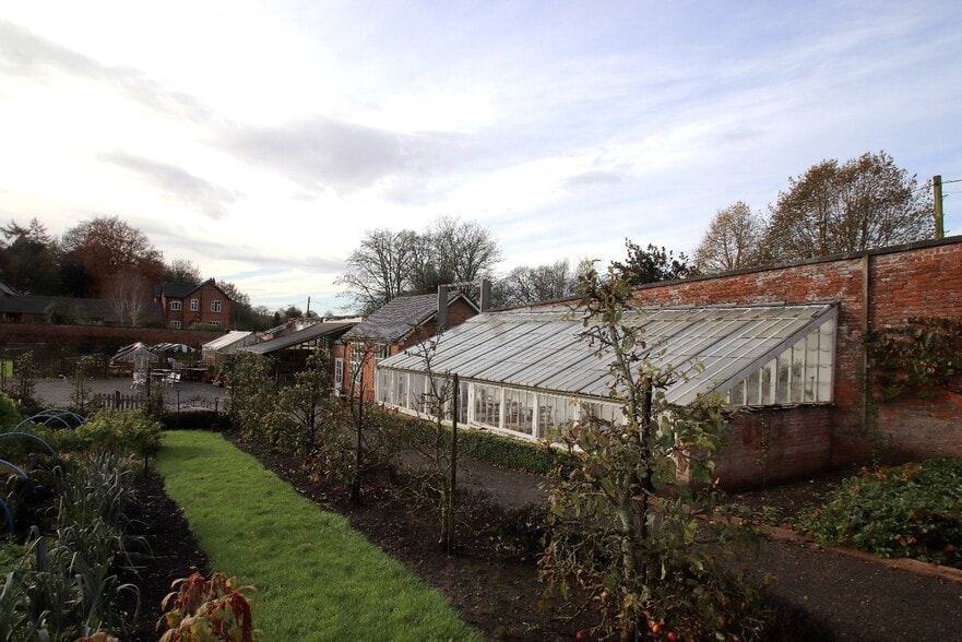 Sugnall Walled Garden, Eccleshall to rent - Building Photo - Image 2 of 7