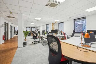 31 Rue D'Aguesseau, Boulogne-Billancourt to rent Building Photo- Image 2 of 7