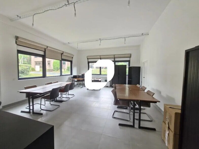 8 Allée Hendrik Lorentz, Champs-sur-Marne to rent - Interior Photo - Image 3 of 10