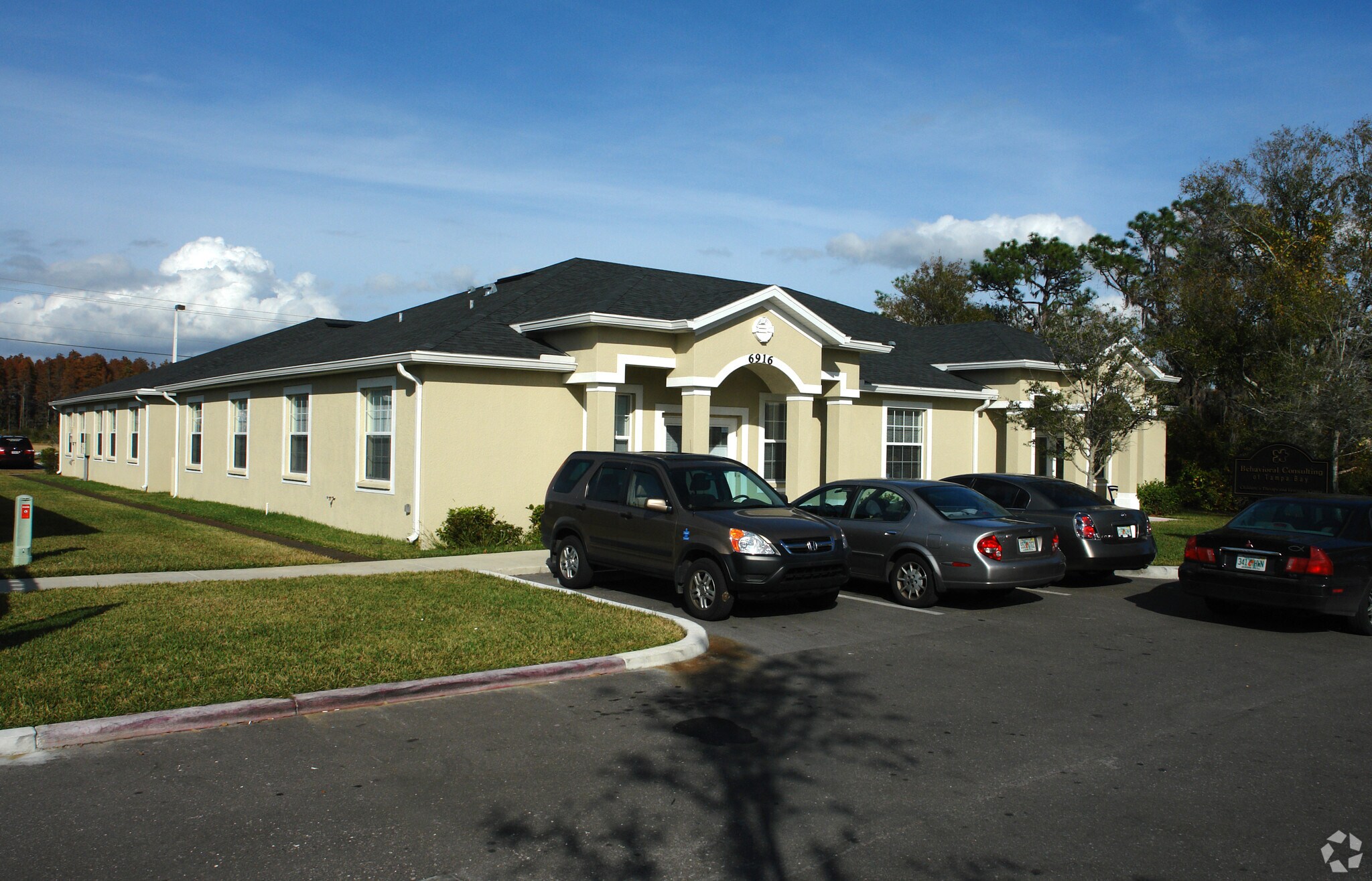 6916 Linebaugh Ave, Tampa, FL for sale Primary Photo- Image 1 of 1