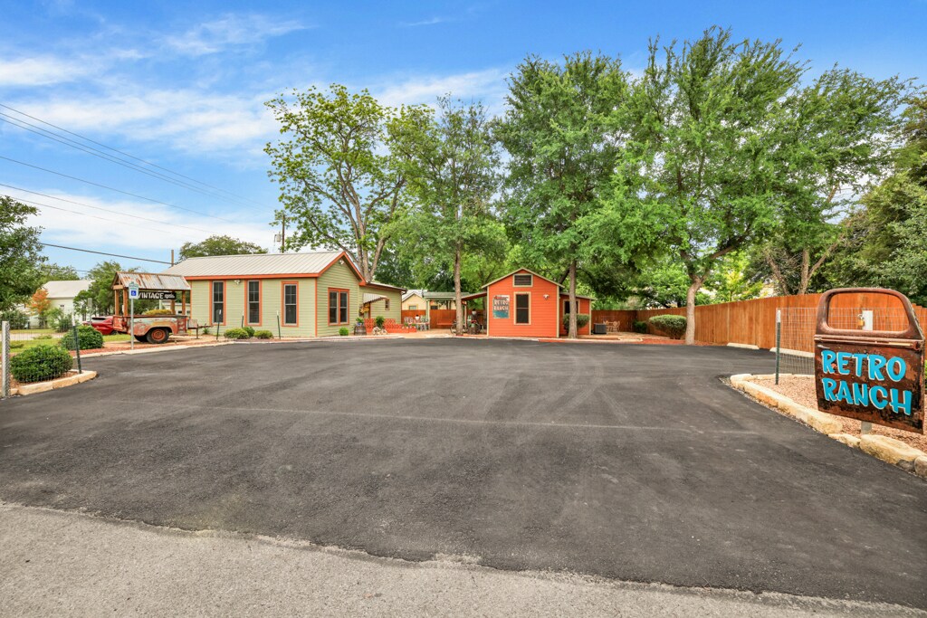 608 Comal Ave, New Braunfels, TX for sale Primary Photo- Image 1 of 1