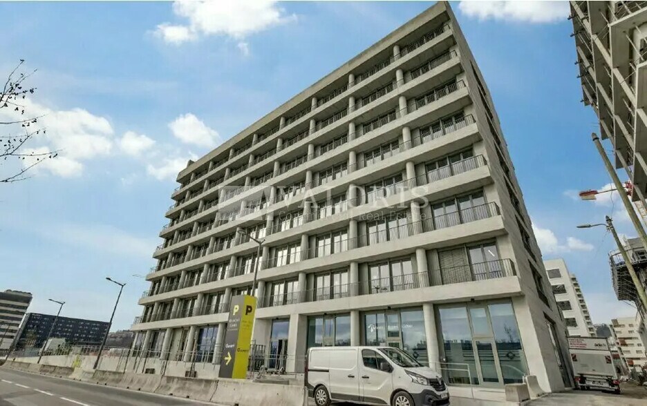 Office in Lyon to rent - Building Photo - Image 2 of 2