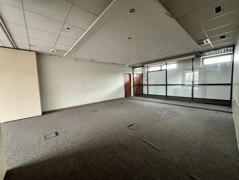 Office in Rosny-sous-Bois to rent Interior Photo- Image 1 of 20