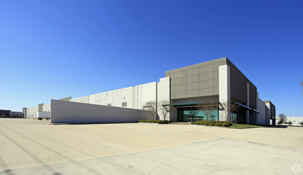 1641 Gillingham Ln, Sugar Land 77478 | LoopNet.co.uk