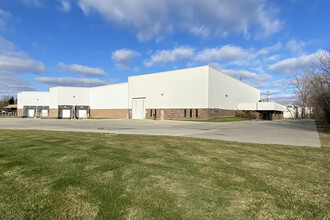 14575 E 11 Mile Rd, Warren, MI for sale Building Photo- Image 1 of 1