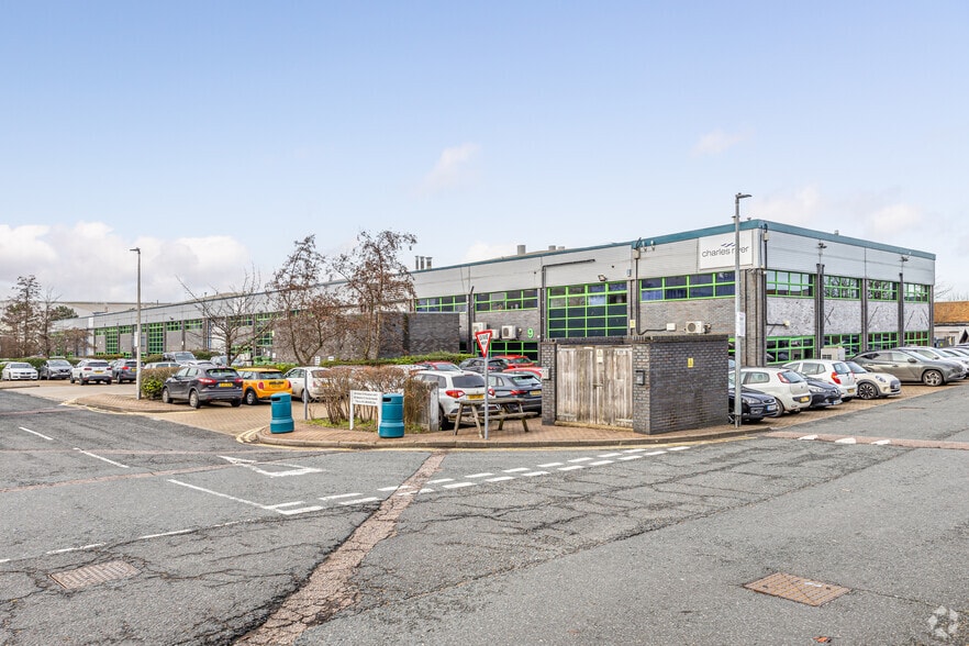 5-9 Spire Green Centre, Harlow to rent - Building Photo - Image 3 of 6