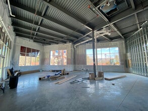 21 Ensign Dr, Avon, CT to rent Interior Photo- Image 2 of 3