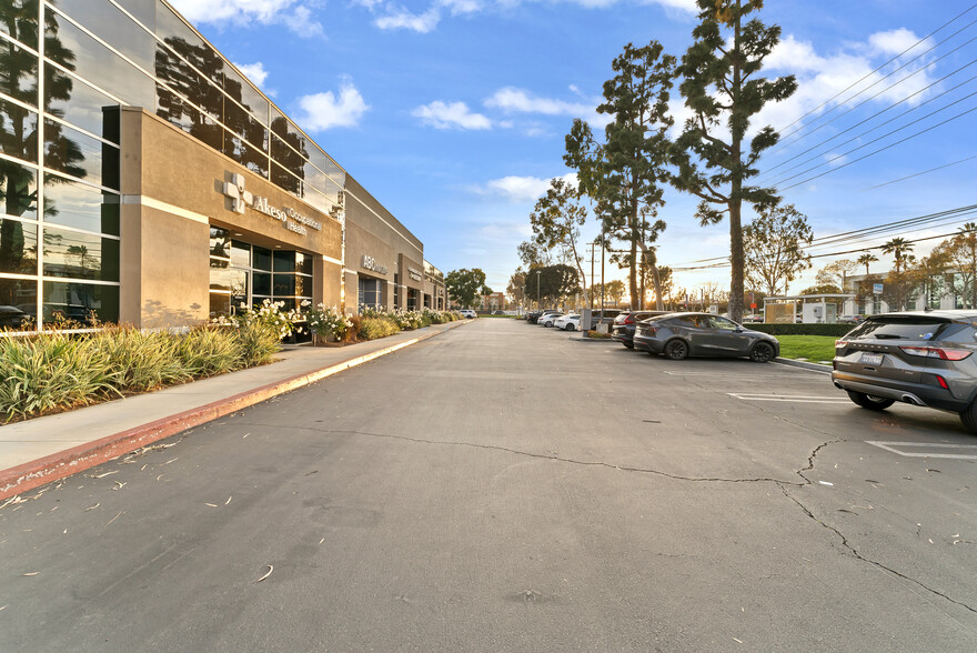 17232 Red Hill Ave, Irvine, CA for rent - Building Photo - Image 3 of 57