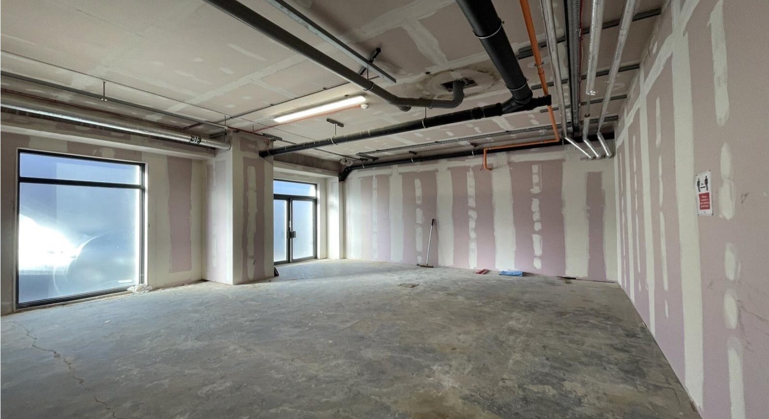 61-73 Victoria Ave, Southend On Sea, ESS SS2 6EB - Unit 9 -  - Interior Photo - Image 1 of 2