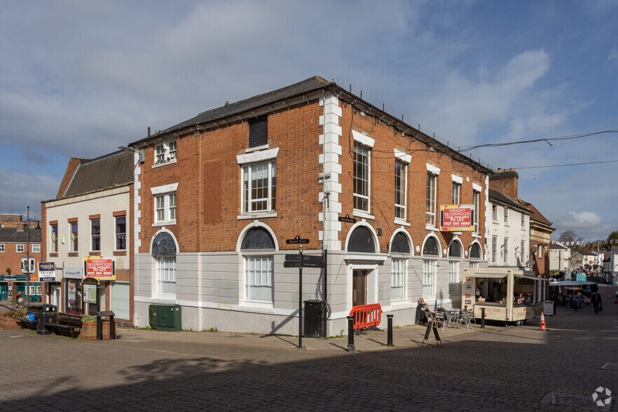 3-5 Market Pl, Hinckley for sale - Primary Photo - Image 1 of 1