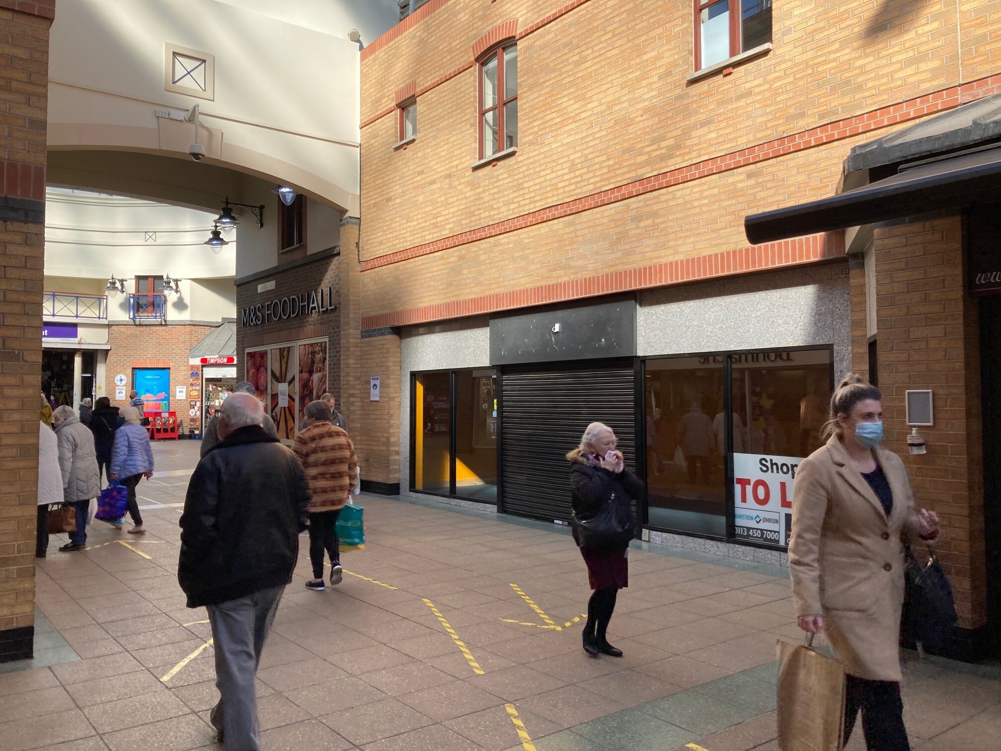 Carlton Ln, Castleford to rent Building Photo- Image 1 of 1