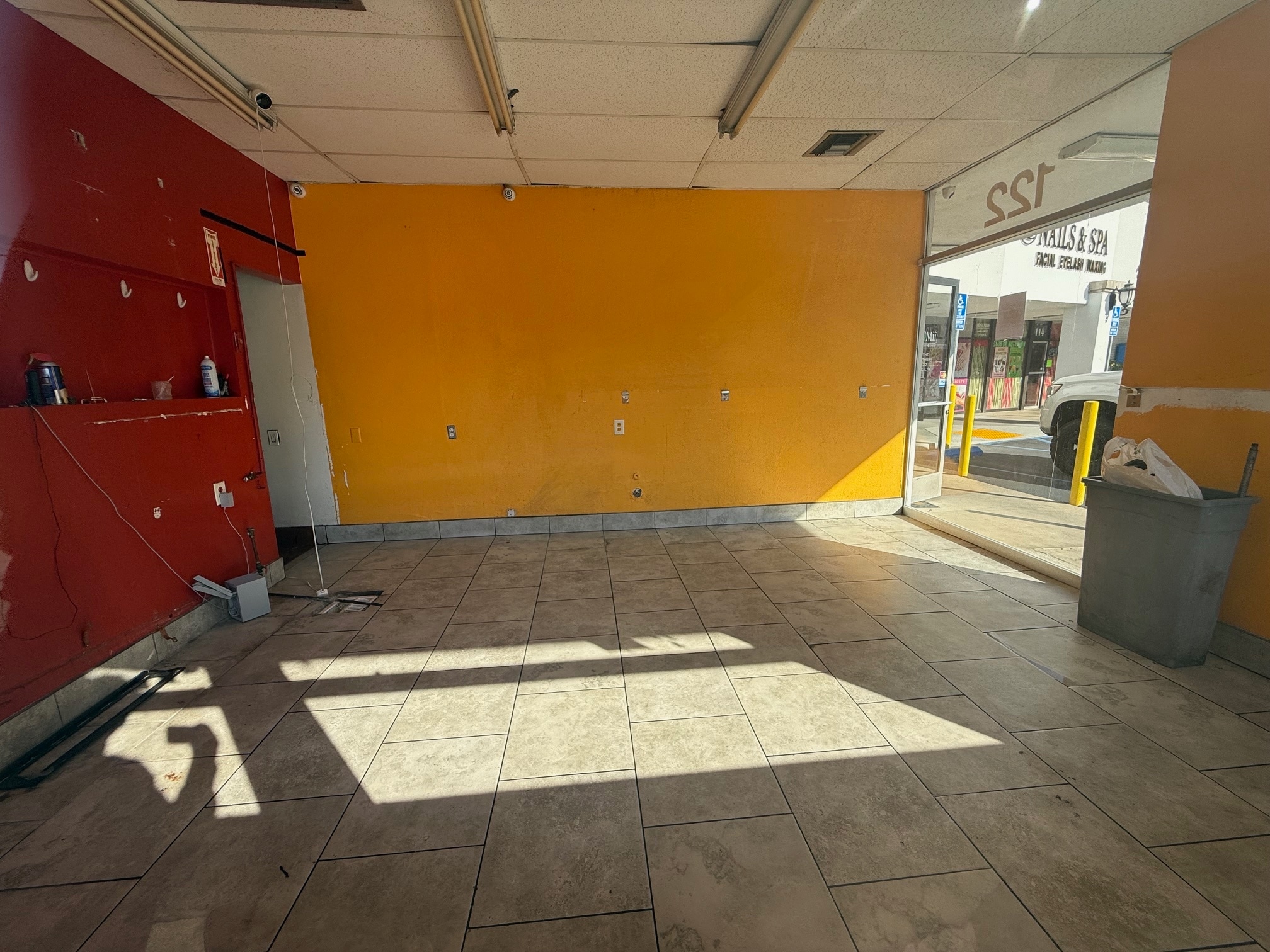 108-122 N Tustin Ave, Anaheim, CA to rent Interior Photo- Image 1 of 8