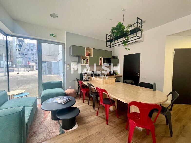 Office in Lyon to rent - Interior Photo - Image 3 of 7