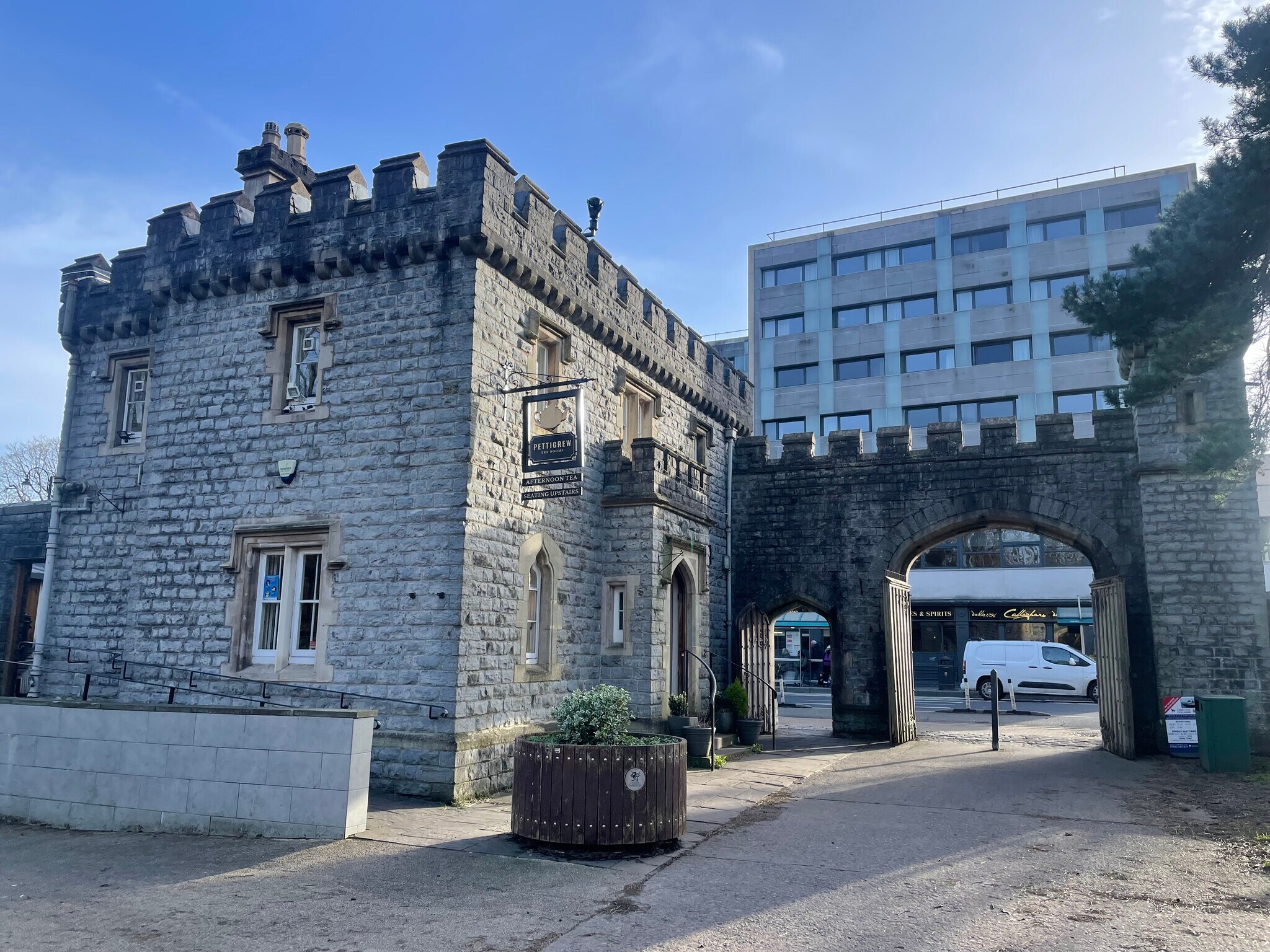 West Lodge, Cardiff for sale Primary Photo- Image 1 of 1