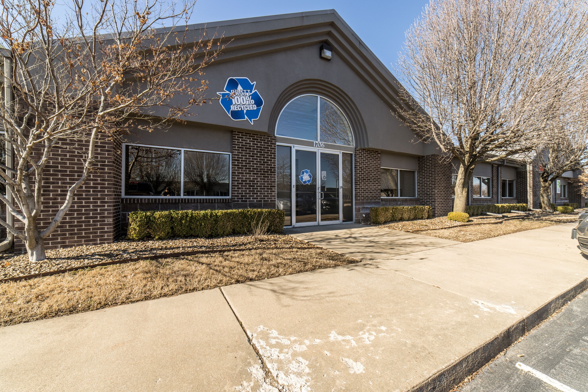 1700 SW Commerce Dr, Bentonville, AR to rent Building Photo- Image 1 of 3