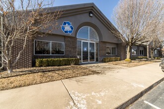 1700 SW Commerce Dr, Bentonville, AR to rent Building Photo- Image 1 of 3