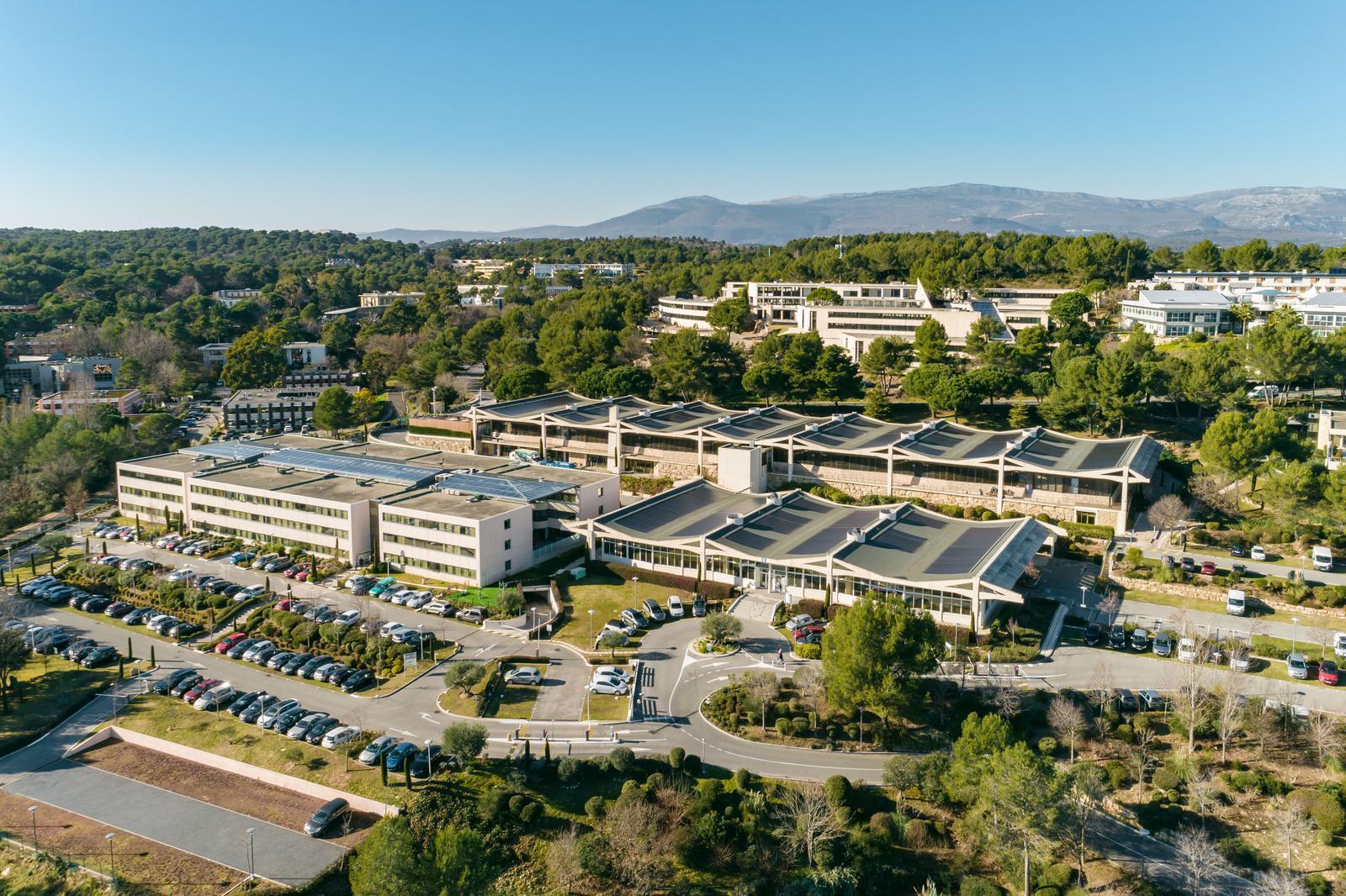 2405 Route Des Dolines, Valbonne to rent Building Photo- Image 1 of 9