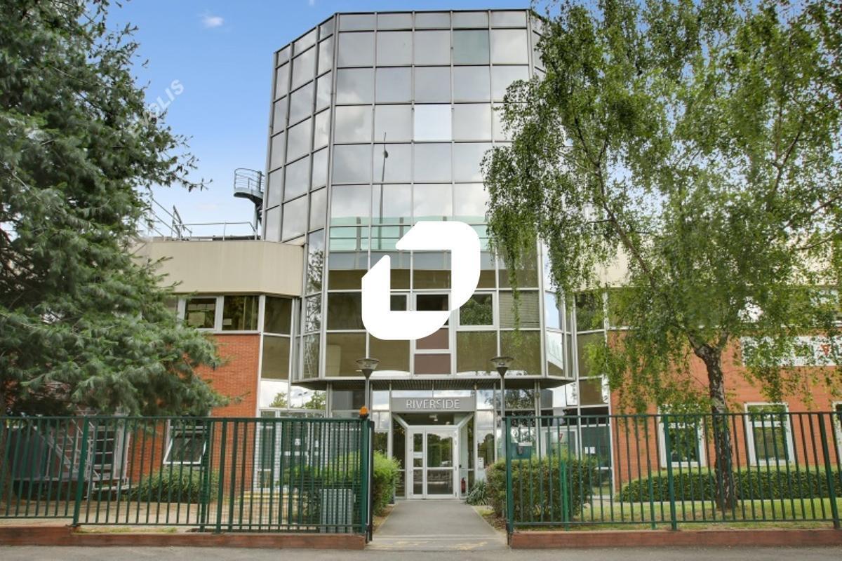 22-23 Quai Du President Carnot, Saint-Cloud for sale Building Photo- Image 1 of 27