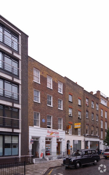 81 Charlotte St, London to rent - Building Photo - Image 2 of 12