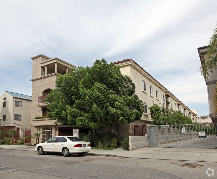 17809 Superior St, Northridge, CA for sale - Primary Photo - Image 1 of 1