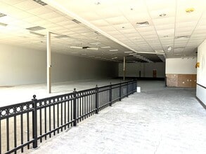 1245 Germantown Pky, Cordova, TN to rent Interior Photo- Image 2 of 5