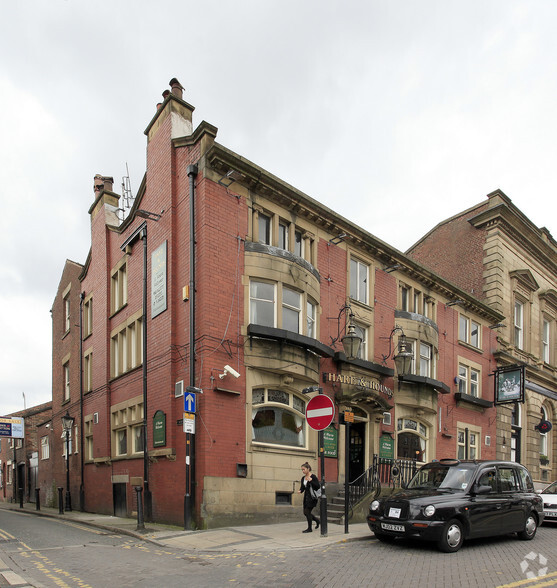 16 Yorkshire St, Oldham for sale - Primary Photo - Image 1 of 1