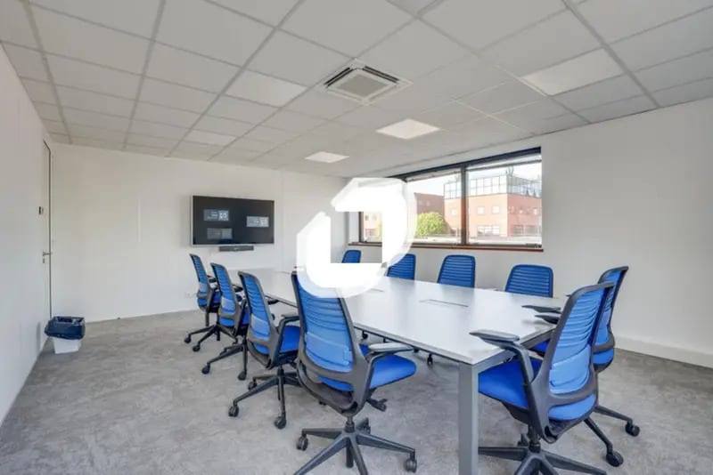 Office in Champs-sur-Marne to rent - Interior Photo - Image 3 of 14