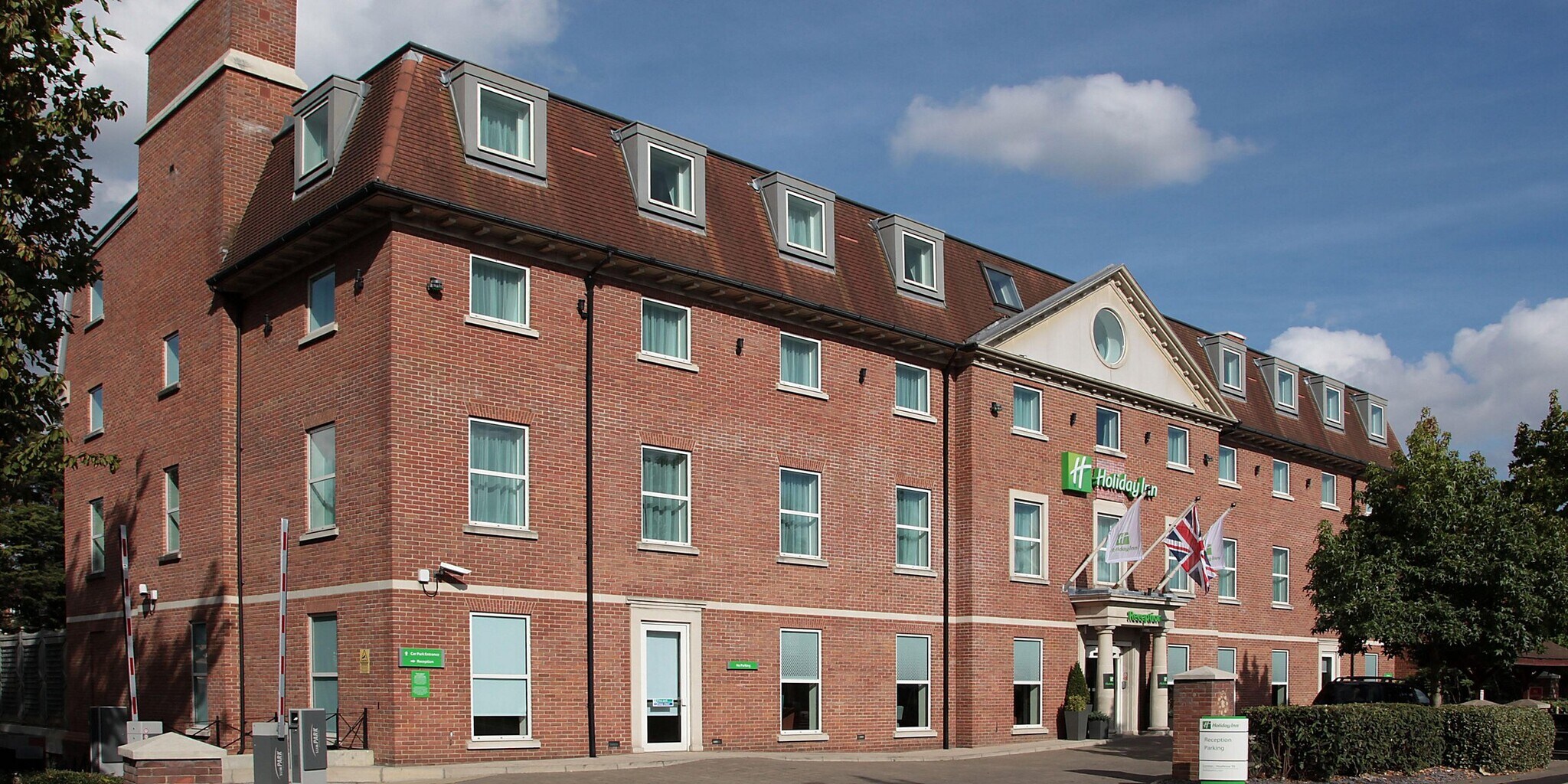 Old Bath Rd, Slough for sale Primary Photo- Image 1 of 1