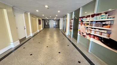 1125 E 17th St, Santa Ana, CA for rent Lobby- Image 1 of 3