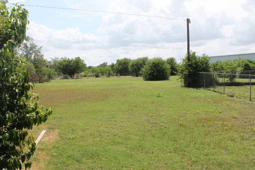 618 Robinson Drive, Robinson, TX for sale - Building Photo - Image 2 of 8