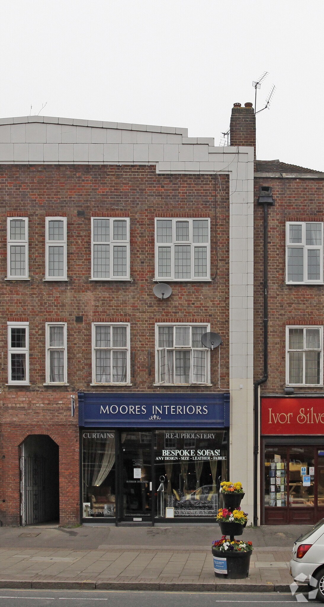 366 Uxbridge Rd, Pinner for sale Primary Photo- Image 1 of 1