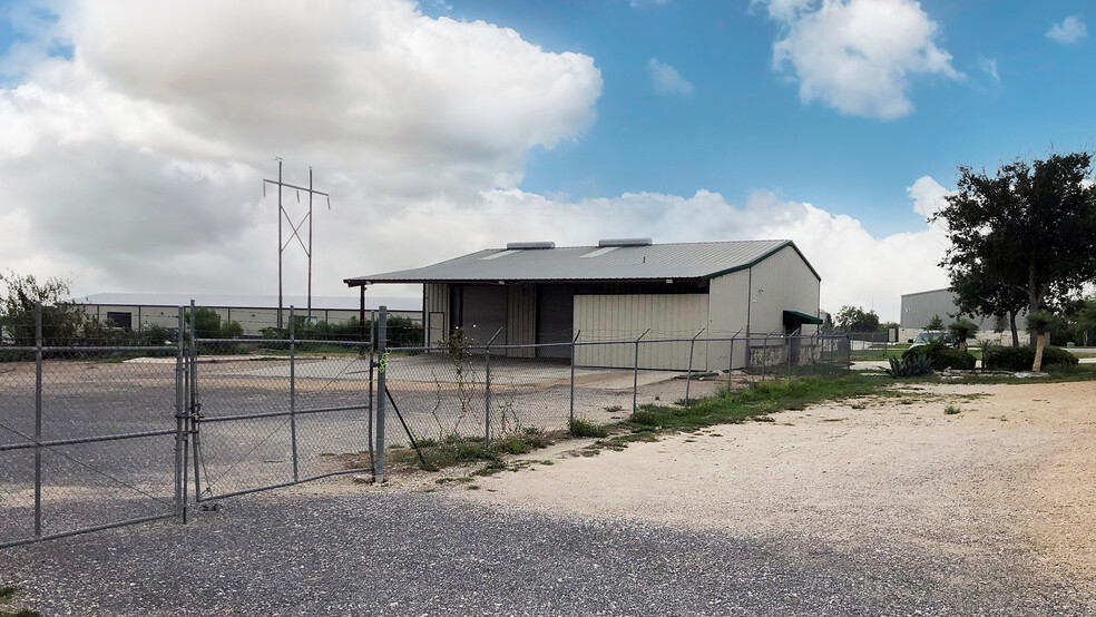 23 Nafta Cir, New Braunfels, TX for sale - Building Photo - Image 3 of 4