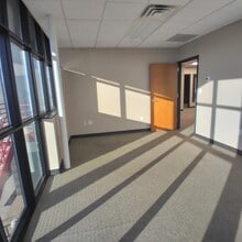 4 Lemoyne Dr, Lemoyne, PA to rent Building Photo- Image 2 of 9