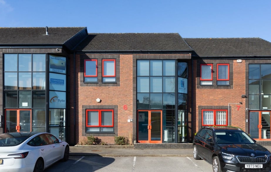 James Nicholson Link, York for sale - Primary Photo - Image 1 of 1