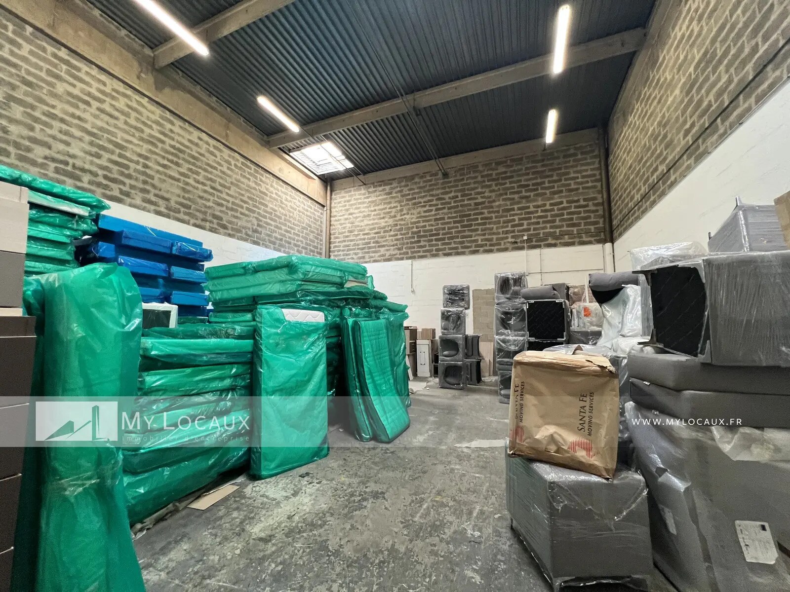 Industrial in Pontoise for sale Interior Photo- Image 1 of 6