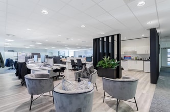 4 Arleston Way, Solihull to rent Interior Photo- Image 2 of 2