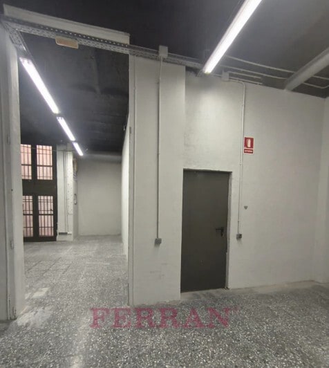Retail in Barcelona, Barcelona to rent Interior Photo- Image 1 of 5
