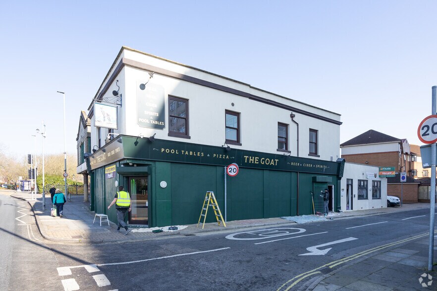 334 Commercial Rd, Portsmouth for sale - Primary Photo - Image 1 of 1