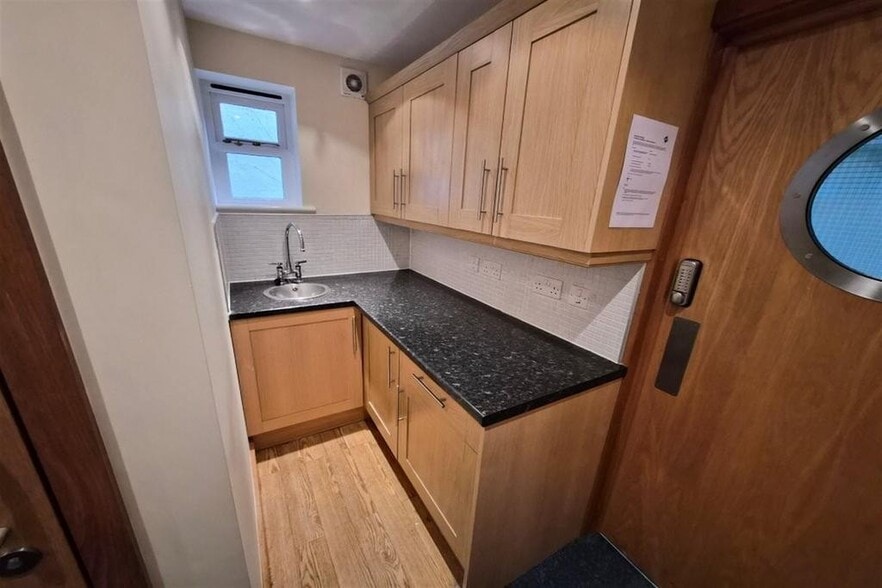 Great George St, Godalming to rent - Building Photo - Image 3 of 7